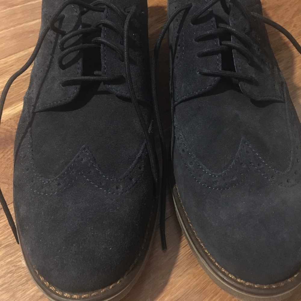 Men’s Navy Suede Wingtip Oxfords 10.5
